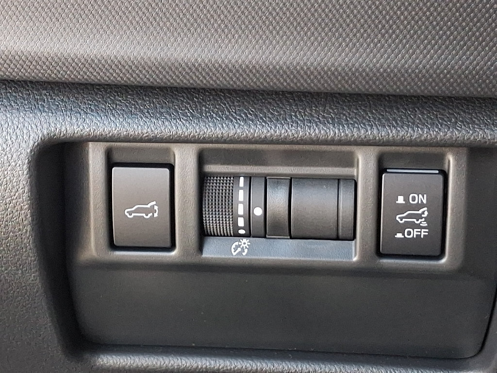 Certified 2025 Subaru Forester Premium AWD/4WD image 27