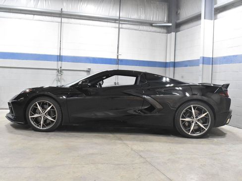Used 2021 Chevrolet Corvette Stingray Premium Conv w/ Z51 Performance Package RWD image 19