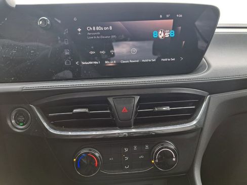 Used 2025 Buick Encore GX Preferred image 10