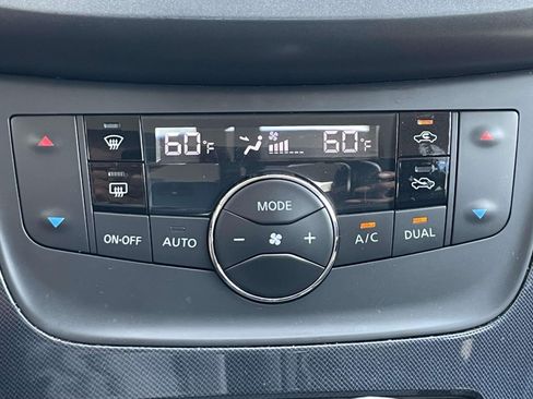 Used 2018 Nissan Sentra SR w/ Technology Package FWD image 28