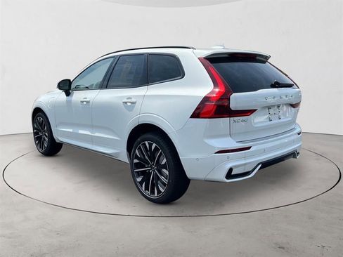 New 2026 Volvo XC60 T8 Ultra w/ Protection Package Premier AWD/4WD image 3