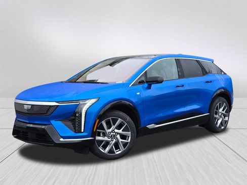 New 2026 Cadillac Optiq Luxury 2 image 1