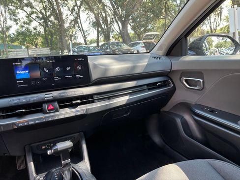 Used 2025 Kia K4 FWD image 35