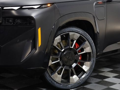 Used 2024 BMW XM Label Red image 3