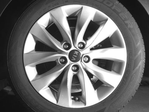 Used 2018 Kia Optima S FWD image 13
