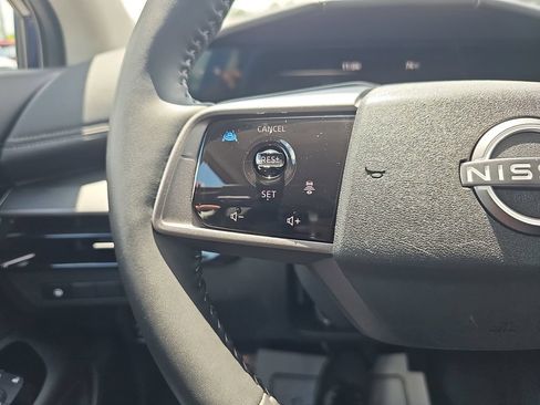 Used 2025 Nissan Murano SV AWD/4WD image 22