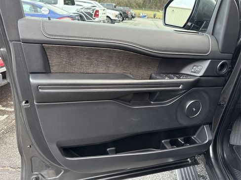 Used 2019 Ford Expedition Max Limited w/ Equipment Group 301A image 10
