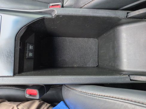 Used 2019 Toyota Camry XLE FWD image 26