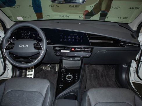 New 2023 Kia Niro Wave FWD image 3
