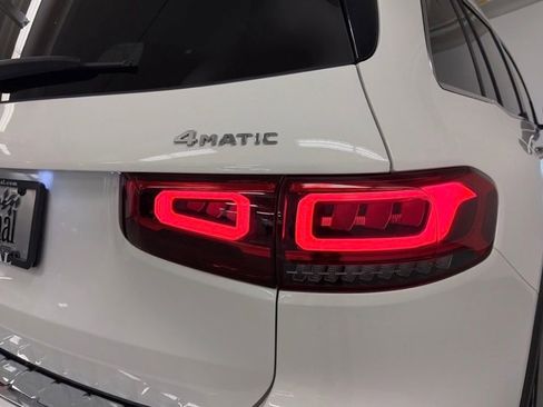Certified 2022 Mercedes-Benz GLB 250 4MATIC image 10