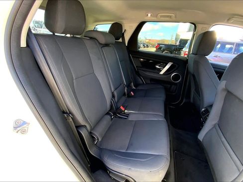 Used 2020 Land Rover Discovery Sport image 18