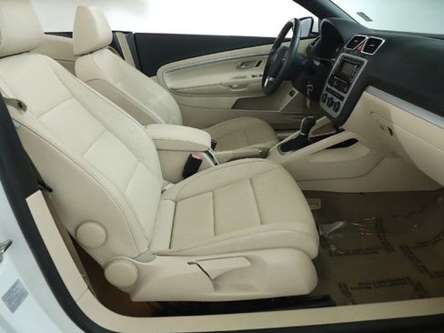 Used 2016 Volkswagen Eos Komfort image 30