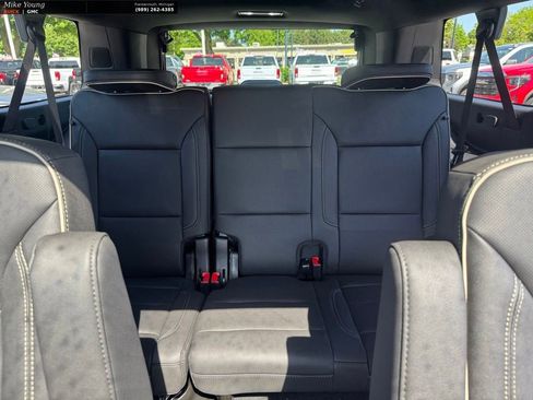 New 2026 GMC Yukon XL Elevation w/ Elevation Premium Package AWD/4WD image 15