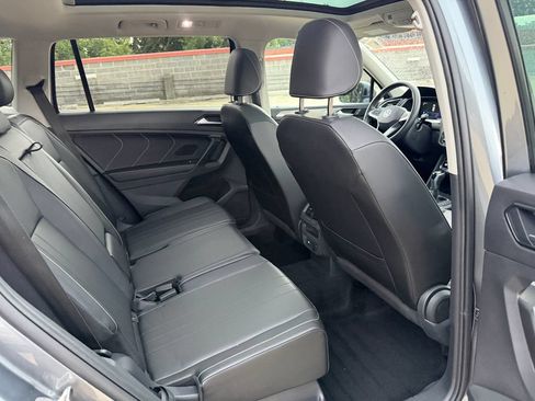 Certified 2024 Volkswagen Tiguan SE AWD/4WD image 25