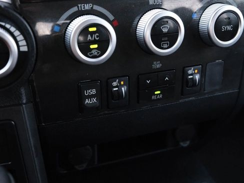 Used 2018 Toyota Sequoia Limited image 41