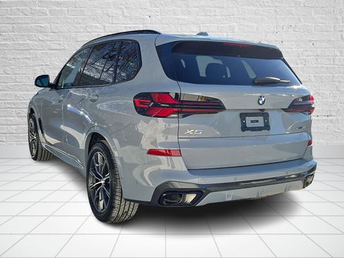 New 2026 BMW X5 xDrive40i w/ M Sport Package image 3
