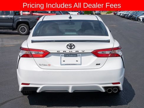 Used 2019 Toyota Camry SE FWD image 4