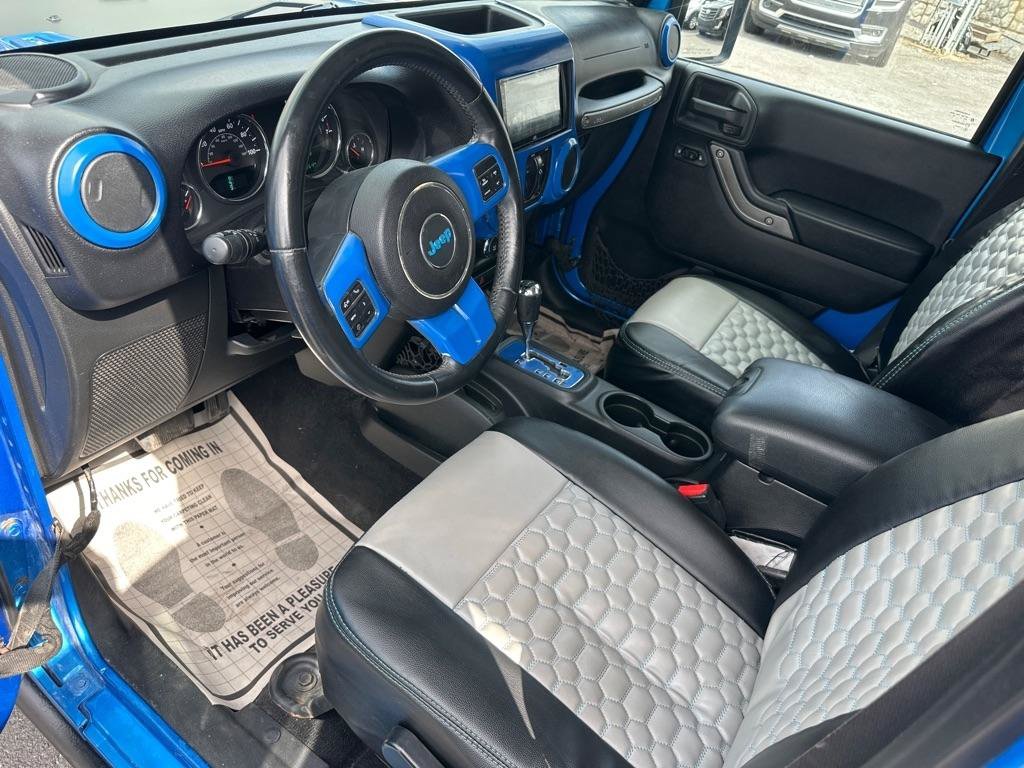 Used 2015 Jeep Wrangler Unlimited Sport w/ Quick Order Package 24S AWD/4WD image 17