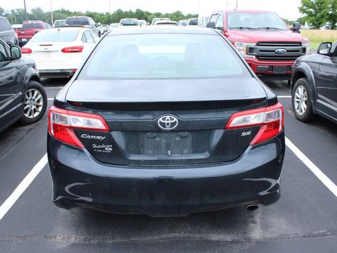 Used 2012 Toyota Camry SE FWD image 5
