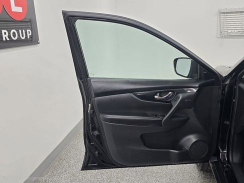 Used 2017 Nissan Rogue SL w/ SL Premium Package FWD image 28