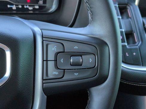 Used 2024 GMC Yukon XL SLT w/ SLT Luxury Package AWD/4WD image 27