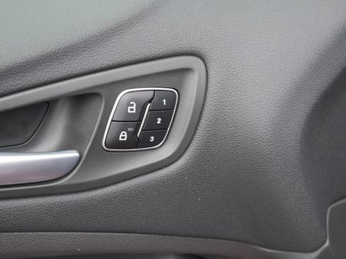 Used 2018 Ford Escape Titanium FWD image 16