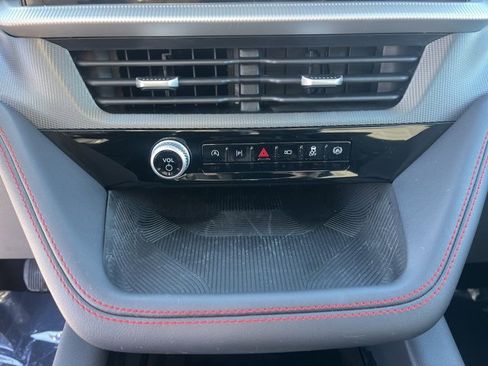 Used 2025 Ford Explorer ST-Line image 25