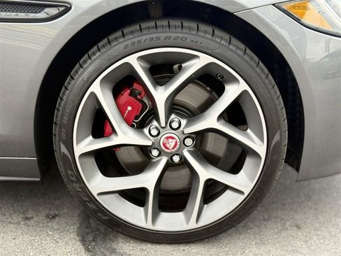 Used 2018 Jaguar XE S AWD/4WD image 8