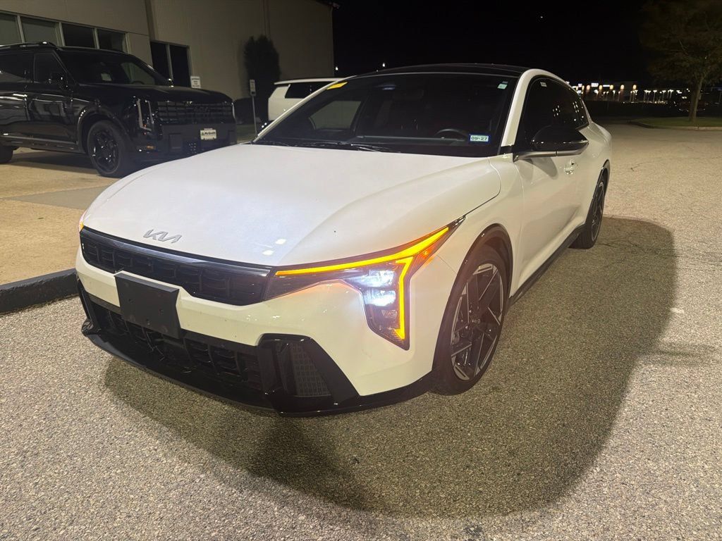 Used 2025 Kia K4 GT-Line w/ GT-Line Premium Package FWD image 2