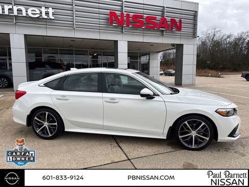 Used 2024 Honda Civic Touring image 10