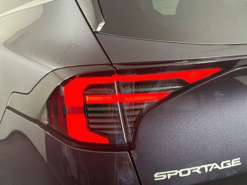 Used 2026 Kia Sportage LX AWD/4WD image 35