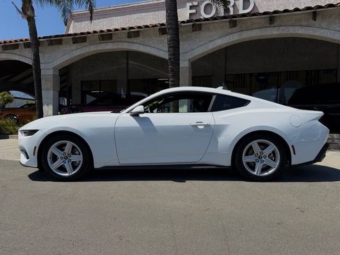 Used 2026 Ford Mustang Coupe RWD image 5