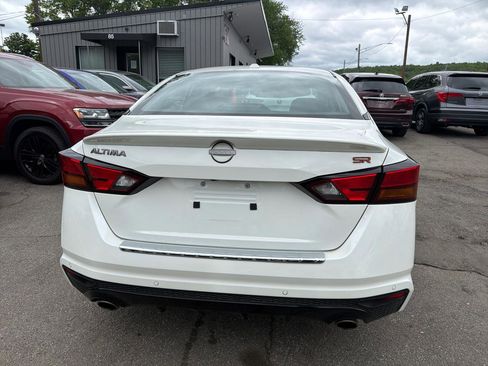 Used 2023 Nissan Altima 2.5 SR FWD image 8