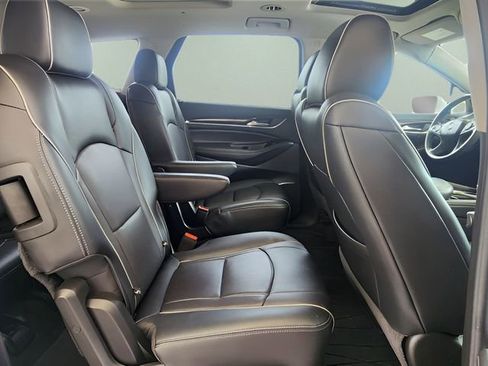 Used 2019 Buick Enclave Avenir FWD image 28