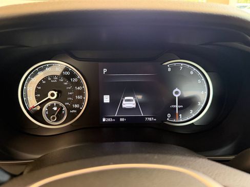 Used 2026 Genesis G70 2.5T RWD image 36
