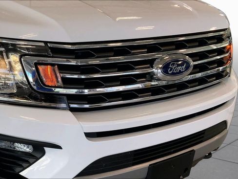Used 2020 Ford Expedition XLT w/ Equipment Group 202A AWD/4WD image 32