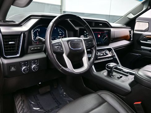 Used 2023 GMC Sierra 1500 Denali w/ Technology Package AWD/4WD image 17
