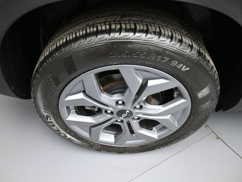Certified 2024 Kia Seltos LX AWD/4WD image 12