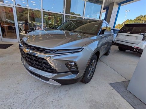 New 2025 Chevrolet Blazer LT w/ Convenience Package image 5