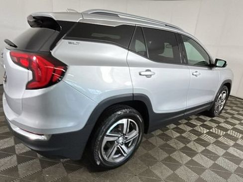 Used 2021 GMC Terrain SLT FWD image 3