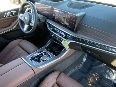 Used 2026 BMW X5 sDrive40i w/ M Sport Package RWD image 12