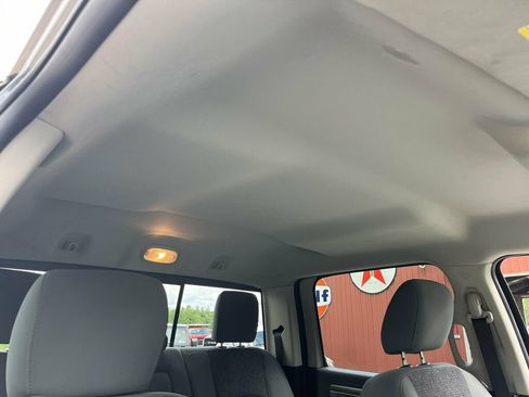 Used 2017 RAM 1500 Big Horn AWD/4WD image 32