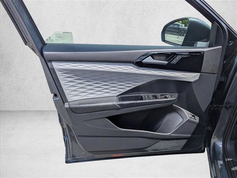 Used 2023 Volkswagen Taos S w/ Driver Assistance Package FWD image 20