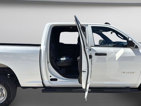 Used 2022 RAM 2500 Tradesman AWD/4WD image 25