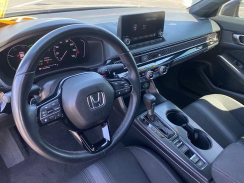 Used 2025 Honda Civic Sport image 17
