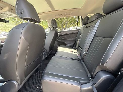 Used 2023 Volkswagen Tiguan SE w/ Panoramic Sunroof Package FWD image 41