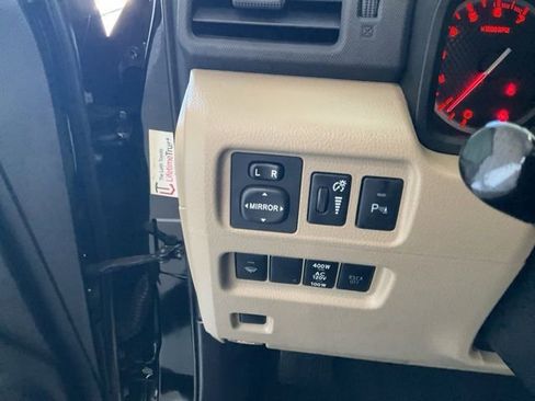 Used 2013 Toyota 4Runner SR5 w/ Convenience Pkg AWD/4WD image 8