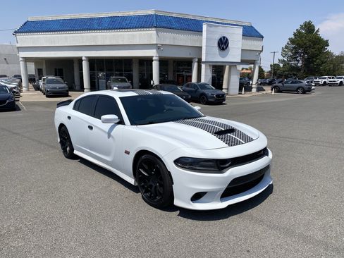 Used 2020 Dodge Charger Scat Pack RWD image 6