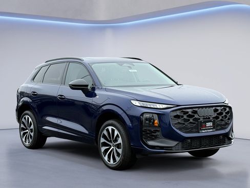 New 2026 Audi Q3 quattro 2.0T AWD/4WD image 4