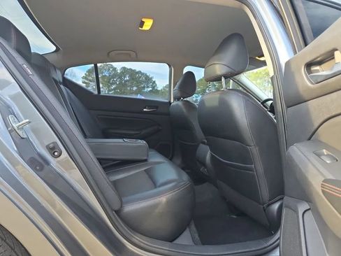 Used 2020 Nissan Altima 2.5 SR image 38